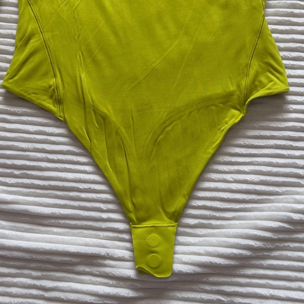 Lululemon Wundermost Ultra-Soft Nulu Square-Neck Long-Sleeve Bodysuit Lichen Lim - Picture 7 of 12